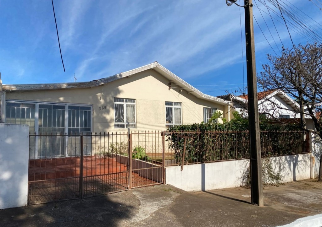 Residência para venda no Nucleo Habitacional Afonso Alves de em Apucarana com 300,00m² por R$ 210.000,00