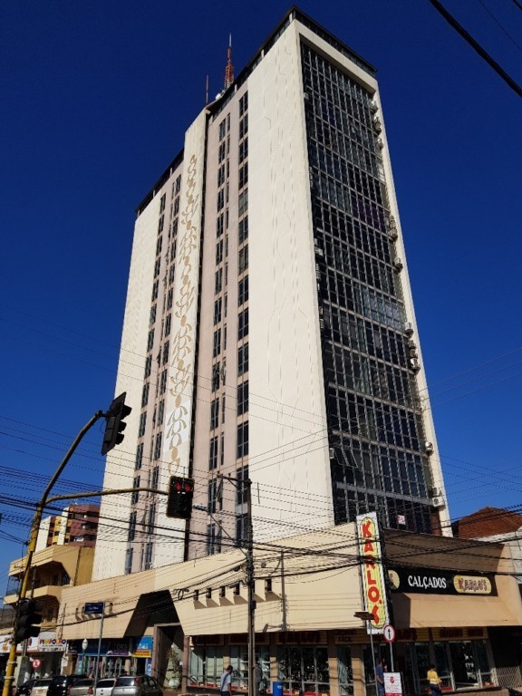 Sala Com_ Não Térrea para locacao no Centro em Apucarana com 0,00m² por R$ 1.500,00