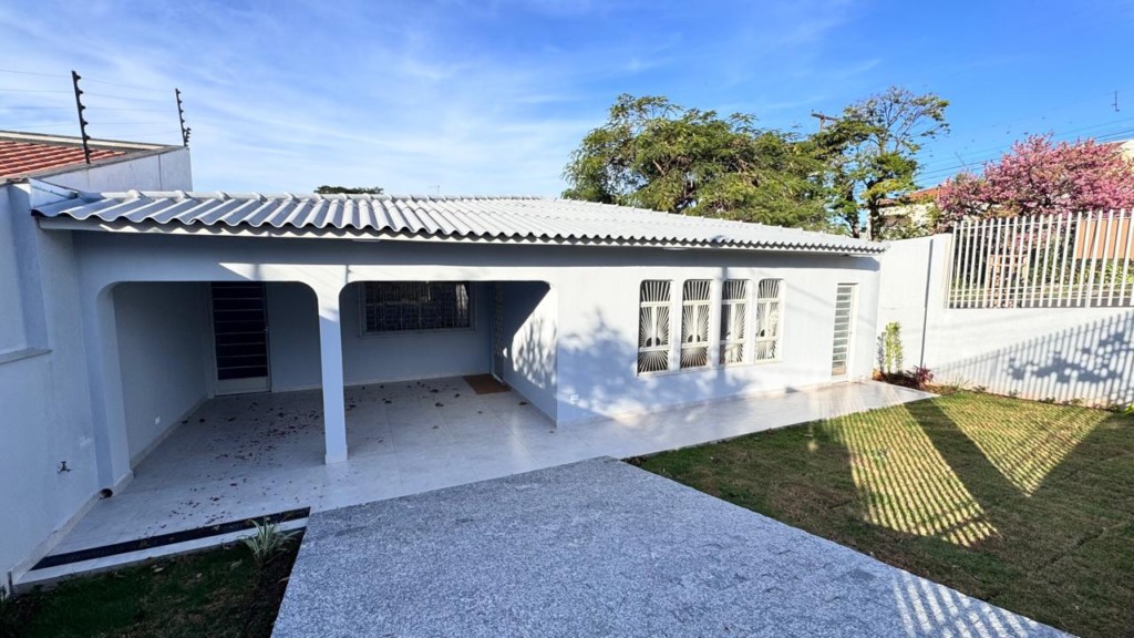 Residência para venda no Jardim das Flores 1 em Apucarana com 360,45m² por R$ 420.000,00