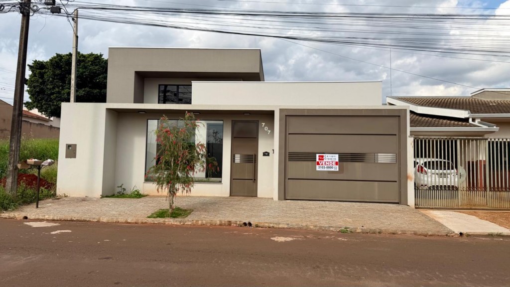 Residência para venda no Residencial Interlagos em Apucarana com 275,00m² por R$ 580.000,00