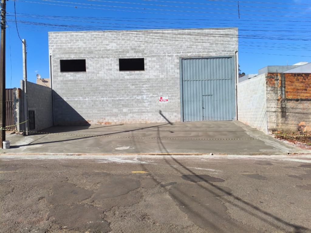 Barracão_galpão para locacao no Jardim Bela Vista em Apucarana com 0,00m² por R$ 4.500,00