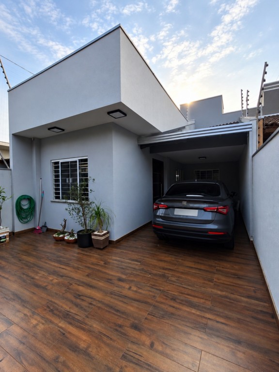 Sobrado para venda no Jardim Iguatemi em Apucarana com 180,00m² por R$ 385.000,00
