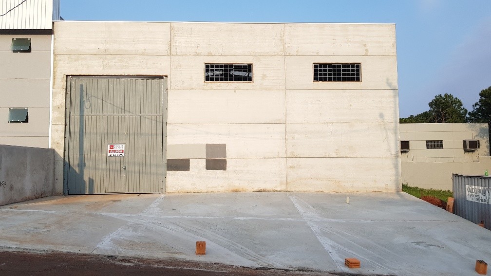 Barracão_galpão para venda no Parque Industrial Zona Oeste II em Apucarana com 608,00m² por R$ 1.300.000,00
