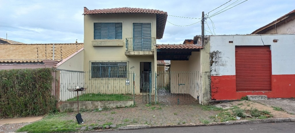 Sobrado para locacao no Loteamento Biguacu em Apucarana com 0m² por R$ 1.600,00