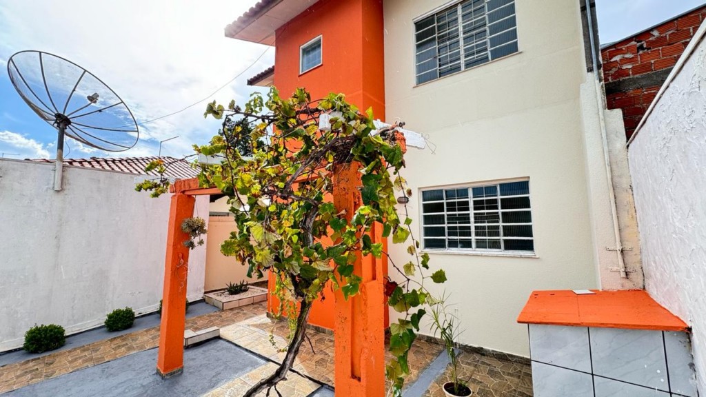 Sobrado para locacao no Jardim Eliane em Apucarana com 0m² por R$ 1.050,00