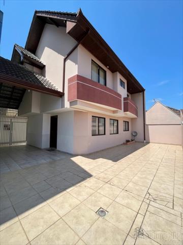 Sobrado para venda no Uberaba em Curitiba com 131,88m² por R$ 650.000,00
