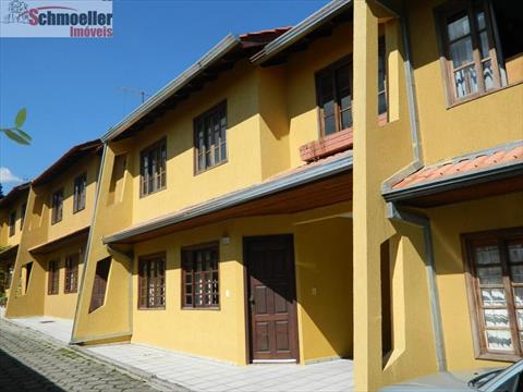 Sobrado para locacao no Cajuru em Curitiba com 100,56m² por R$ 3.750,00