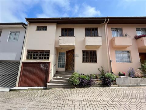 Sobrado para venda no Xaxim em Curitiba com 120m² por R$ 395.000,00