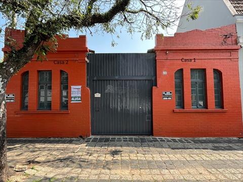 Casa Residencial para locacao no Reboucas em Curitiba com 65m² por R$ 1.875,00