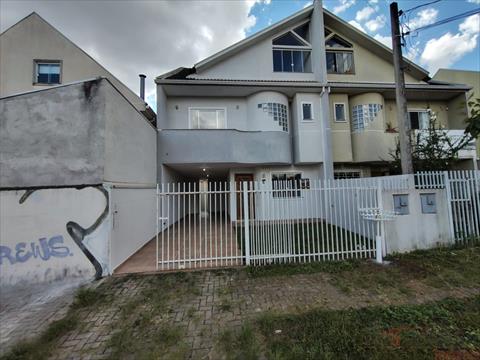 Sobrado para locacao no Xaxim em Curitiba com 181,07m² por R$ 4.862,50