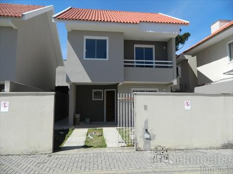 Sobrado para locacao no Boqueirao em Curitiba com 88,49m² por R$ 3.625,00