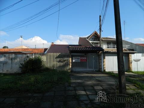 Casa Residencial para locacao no Xaxim em Curitiba com 110m² por R$ 3.750,00