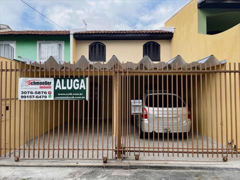 Sobrado para locacao no Xaxim em Curitiba com 114m² por R$ 3.750,00