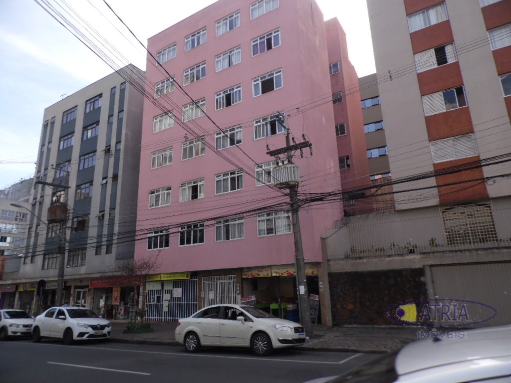Apartamento para locacao no Centro em Curitiba com 40m² por R$ 1.625,00