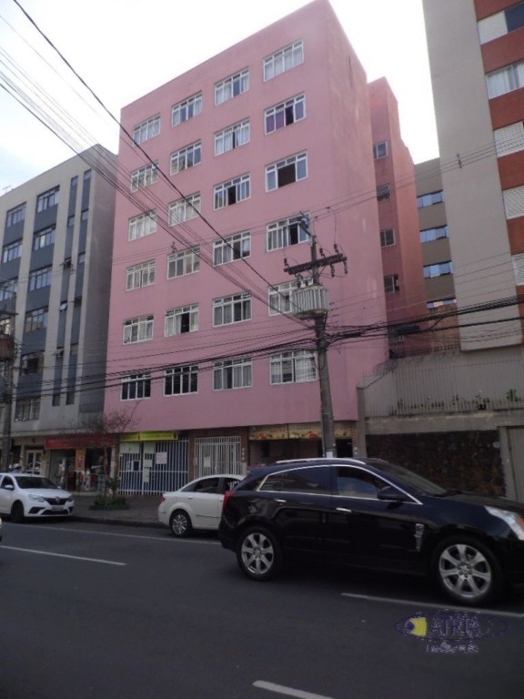Apartamento para locacao no Centro em Curitiba com 40m² por R$ 1.625,00