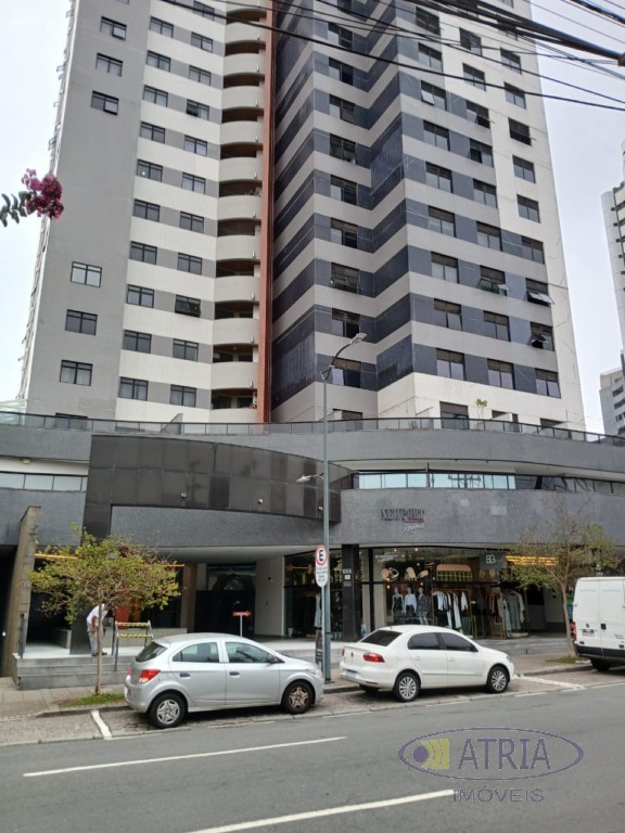 Apartamento para locacao no Centro em Curitiba com 115m² por R$ 2.750,00