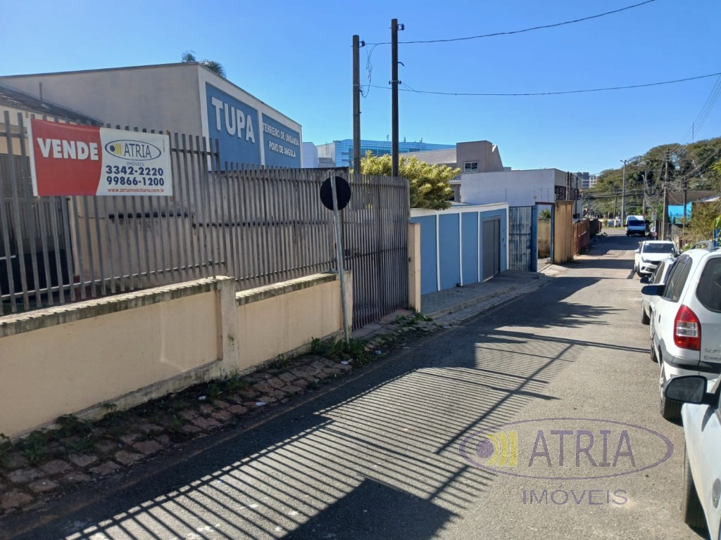 Terreno para venda no Novo Mundo em Curitiba com 420m² por R$ 1.600.000,00
