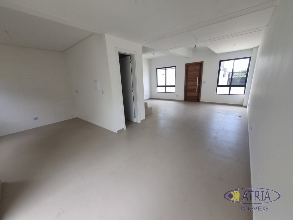 Sobrado para venda no Lindoia em Curitiba com 147m² por R$ 699.000,00