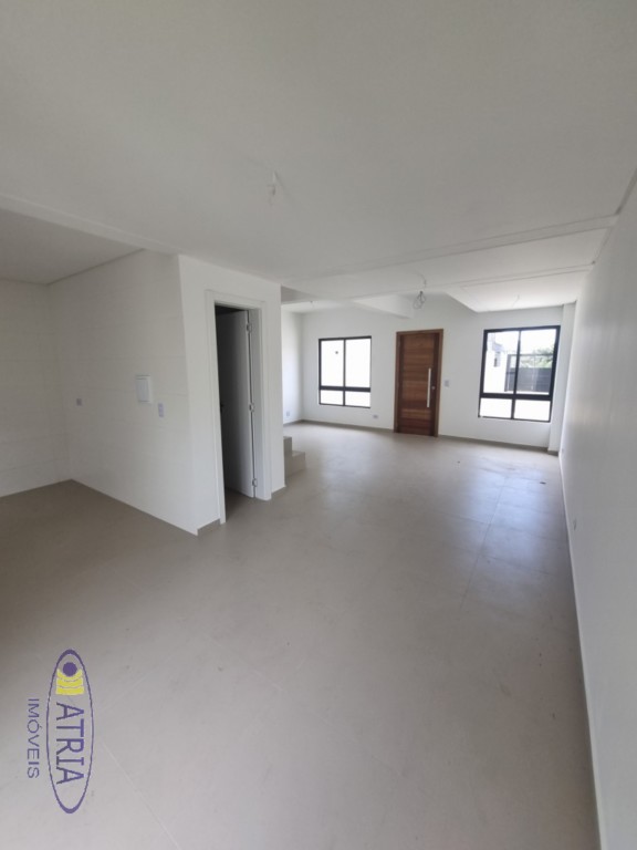 Sobrado para venda no Lindoia em Curitiba com 141m² por R$ 629.000,00