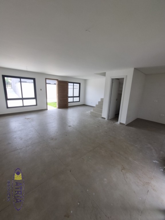 Sobrado para venda no Xaxim em Curitiba com 142m² por R$ 694.000,00