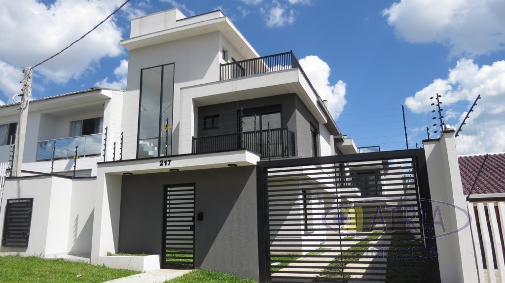 Sobrado para venda no Xaxim em Curitiba com 150m² por R$ 857.000,00