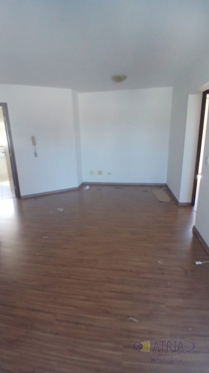 Apartamento para locacao no Reboucas em Curitiba com 111,28m² por R$ 3.000,00