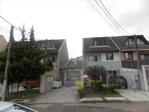 Sobrado para venda no Jardim das Americas em Curitiba com 160m² por R$ 598.000,00