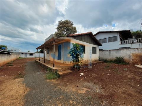Casa Residencial para vendalocacao no Centro em Santa Terezinha de Itaipu com 0,00m² por R$ 1.200,00