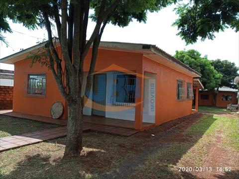 Casa Residencial para venda no Centro em Santa Terezinha de Itaipu com 559m² por R$ 450.000,00