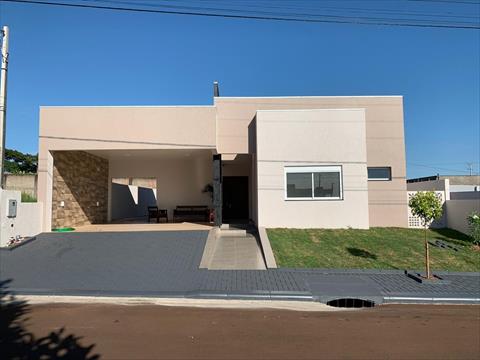 Casa Residencial para venda no Parque dos Estados em Santa Terezinha de Itaipu com 392,00m² por R$ 870.000,00