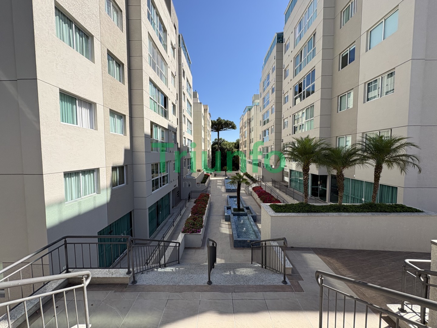 Apartamento para locacao no Merces em Curitiba com 103m² por R$ 4.200,00