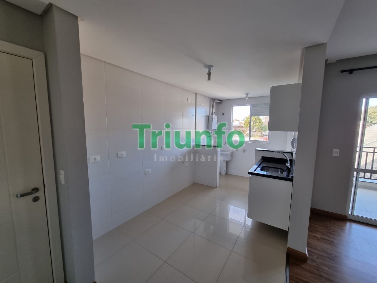 Apartamento para locacao no Abranches em Curitiba com 107m² por R$ 3.000,00