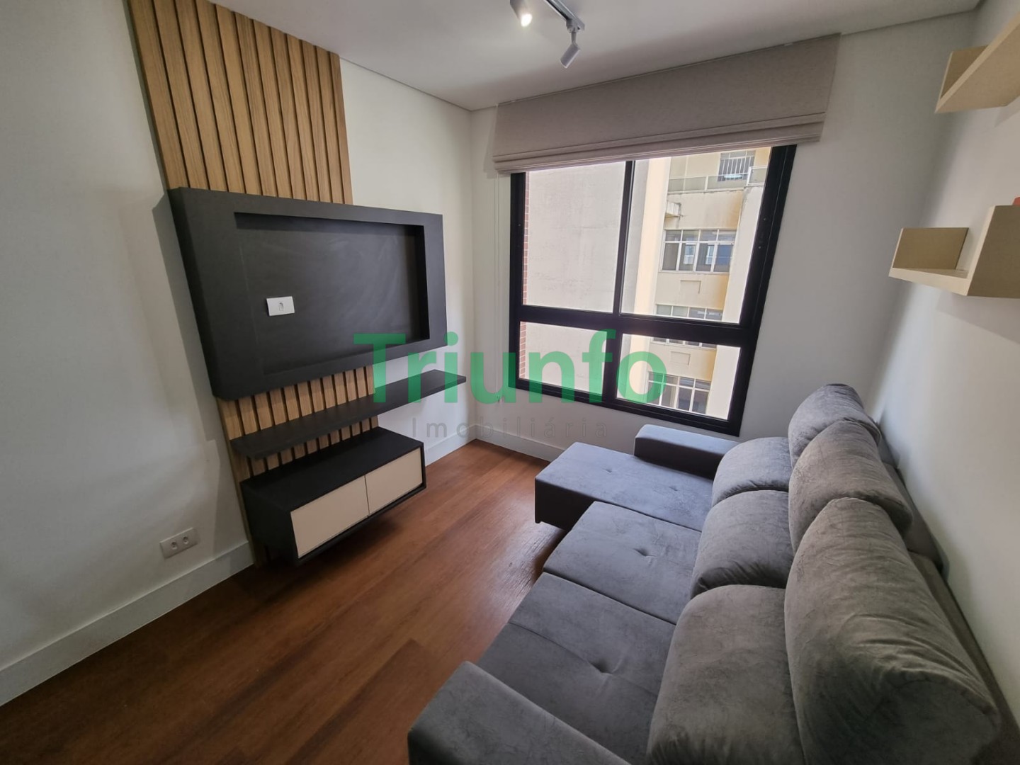 Apartamento para locacao no Centro em Curitiba com 38m² por R$ 3.125,00