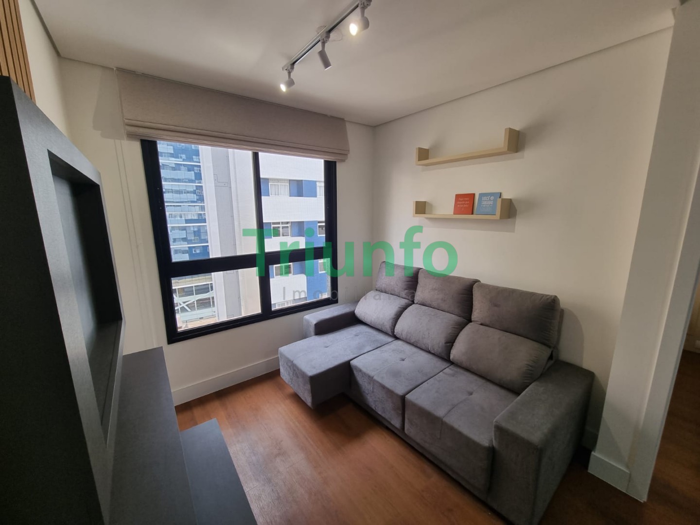 Apartamento para locacao no Centro em Curitiba com 38m² por R$ 3.125,00