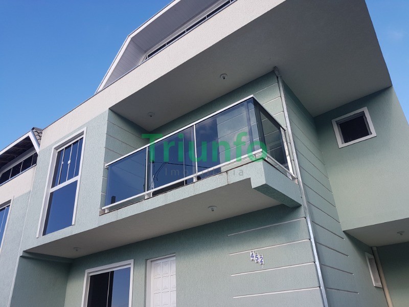 Sobrado para locacao no Lindoia em Curitiba com 140m² por R$ 4.000,00