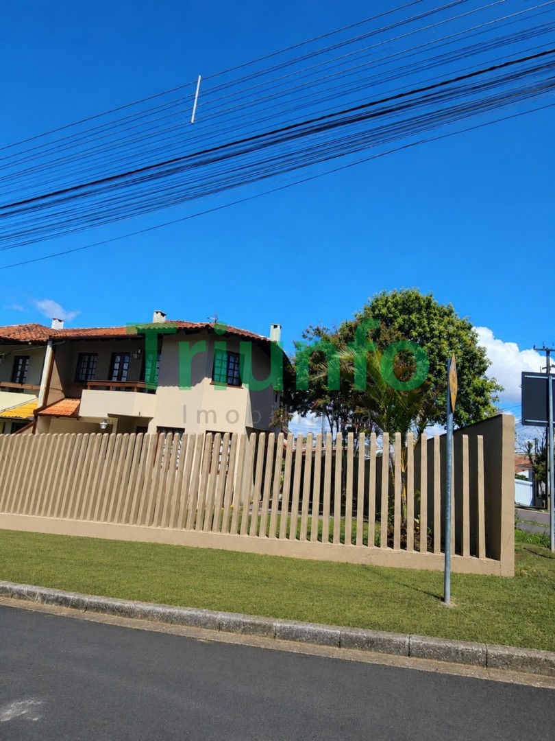 Sobrado para venda no Sao Braz em Curitiba com 235,76m² por R$ 850.000,00