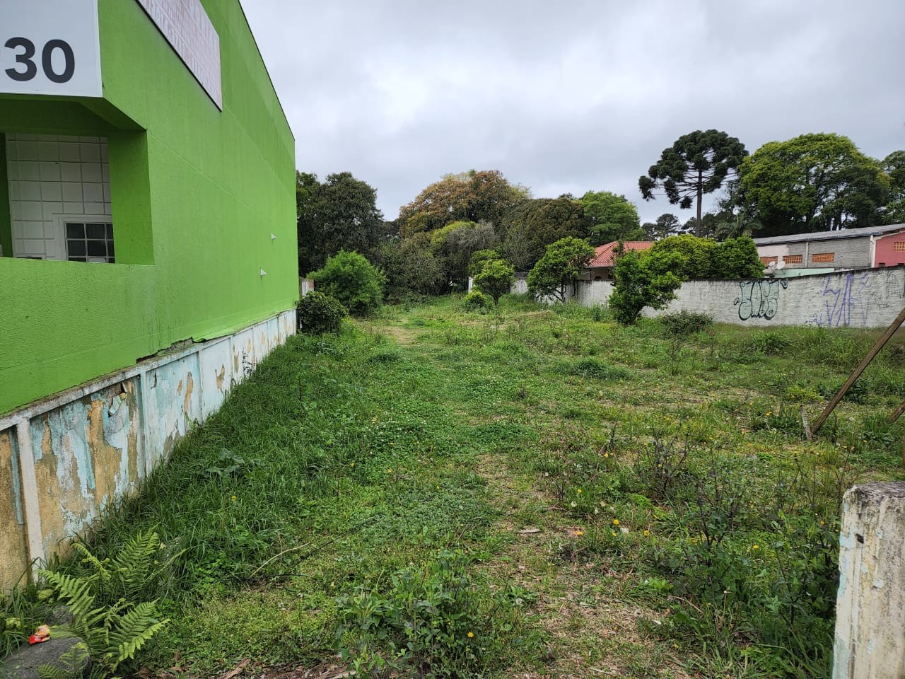 Terreno para venda no Orleans em Curitiba com 1.938,82m² por R$ 3.150.000,00