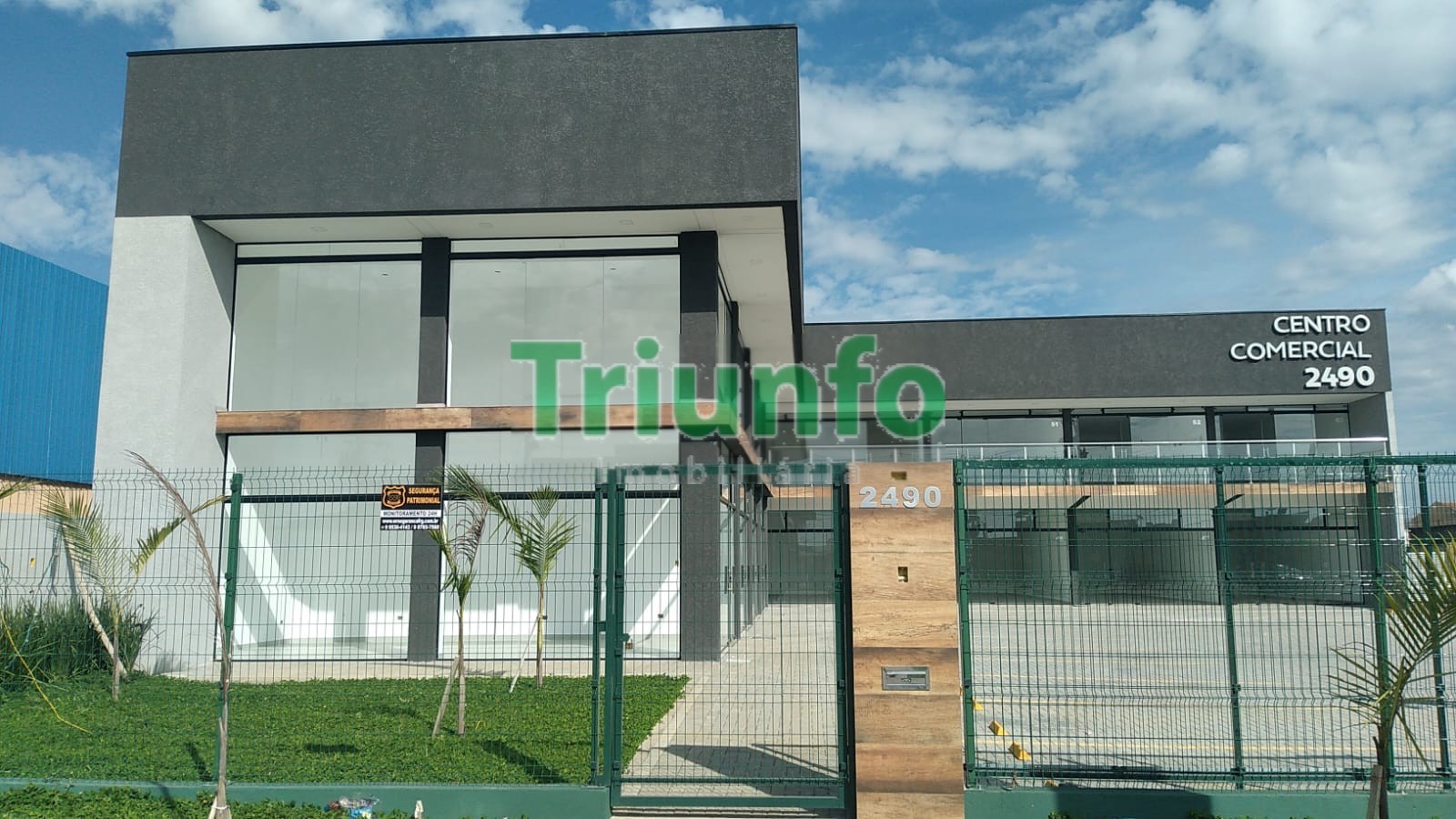 Sala Comercial para venda no Santa Terezinha em Fazenda Rio Grande com 0m² por R$ 195.005,74