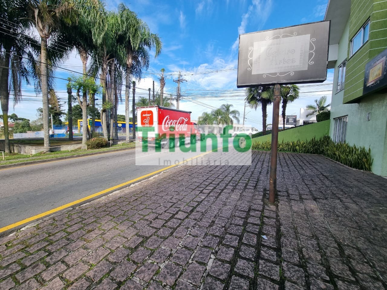 Ponto de Comércio para locacao no Santa Felicidade em Curitiba com 0m² por R$ 4.320,00