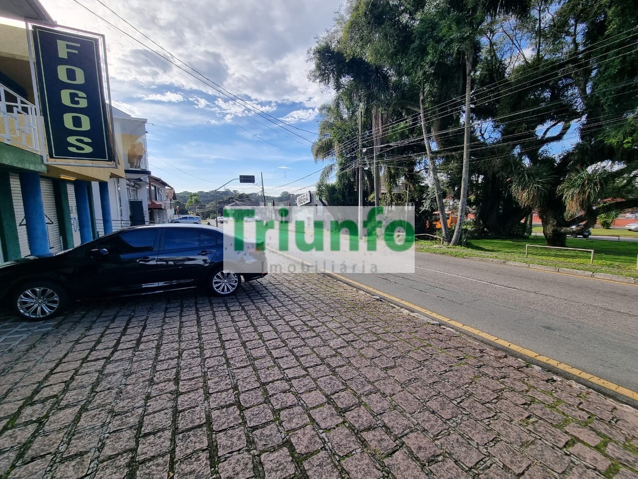 Ponto de Comércio para locacao no Santa Felicidade em Curitiba com 0m² por R$ 4.320,00