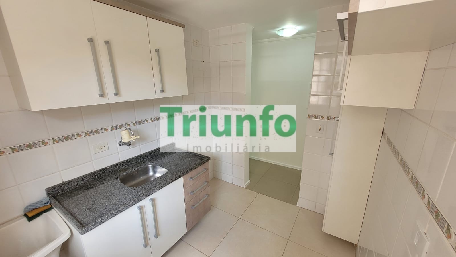 Apartamento para locacao no Sao Braz em Curitiba com 55m² por R$ 1.920,00