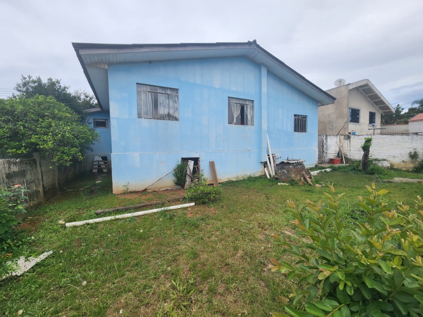 Terreno para venda no Butiatuvinha em Curitiba com 375m² por R$ 300.000,00
