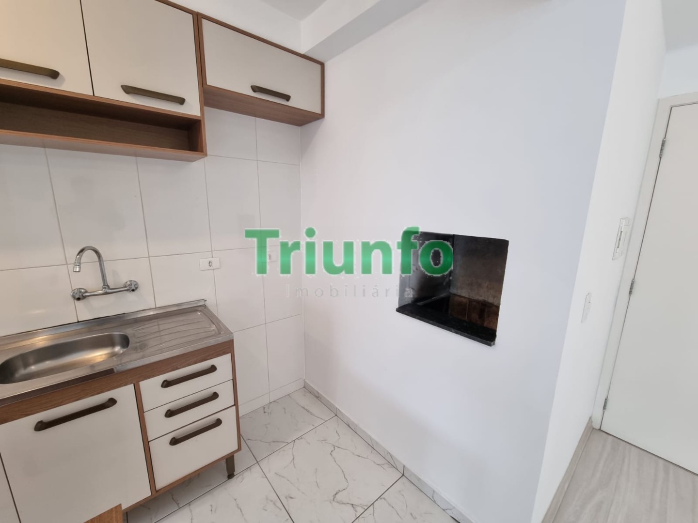Apartamento para locacao no Sao Braz em Curitiba com 83,18m² por R$ 2.640,00