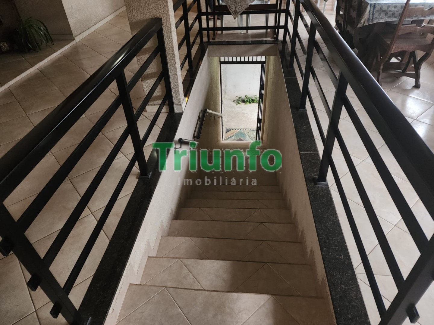 Sobrado para venda no Abranches em Curitiba com 360m² por R$ 1.730.000,00