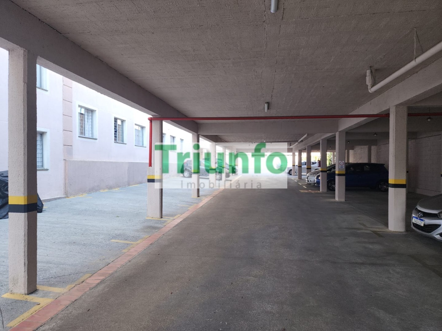 Apartamento para locacao no Cristo Rei em Curitiba com 90,98m² por R$ 3.210,00