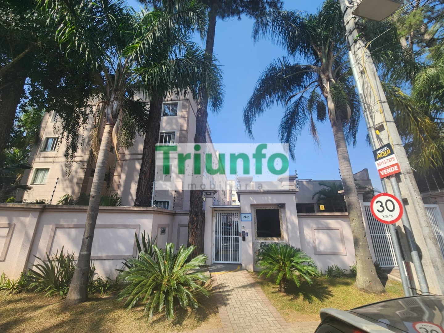 Apartamento para locacao no Cristo Rei em Curitiba com 90,98m² por R$ 3.210,00