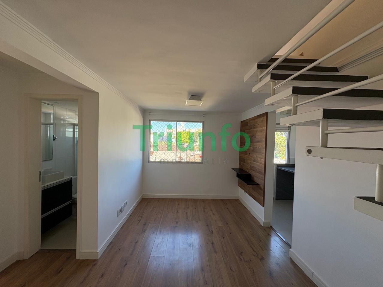 Apartamento para locacao no Cristo Rei em Curitiba com 90,98m² por R$ 3.500,00