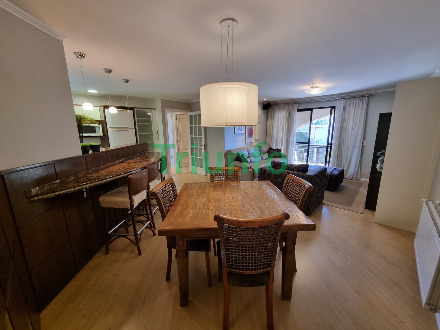 Apartamento para venda no Centro Civico em Curitiba com 163m² por R$ 1.349.000,00