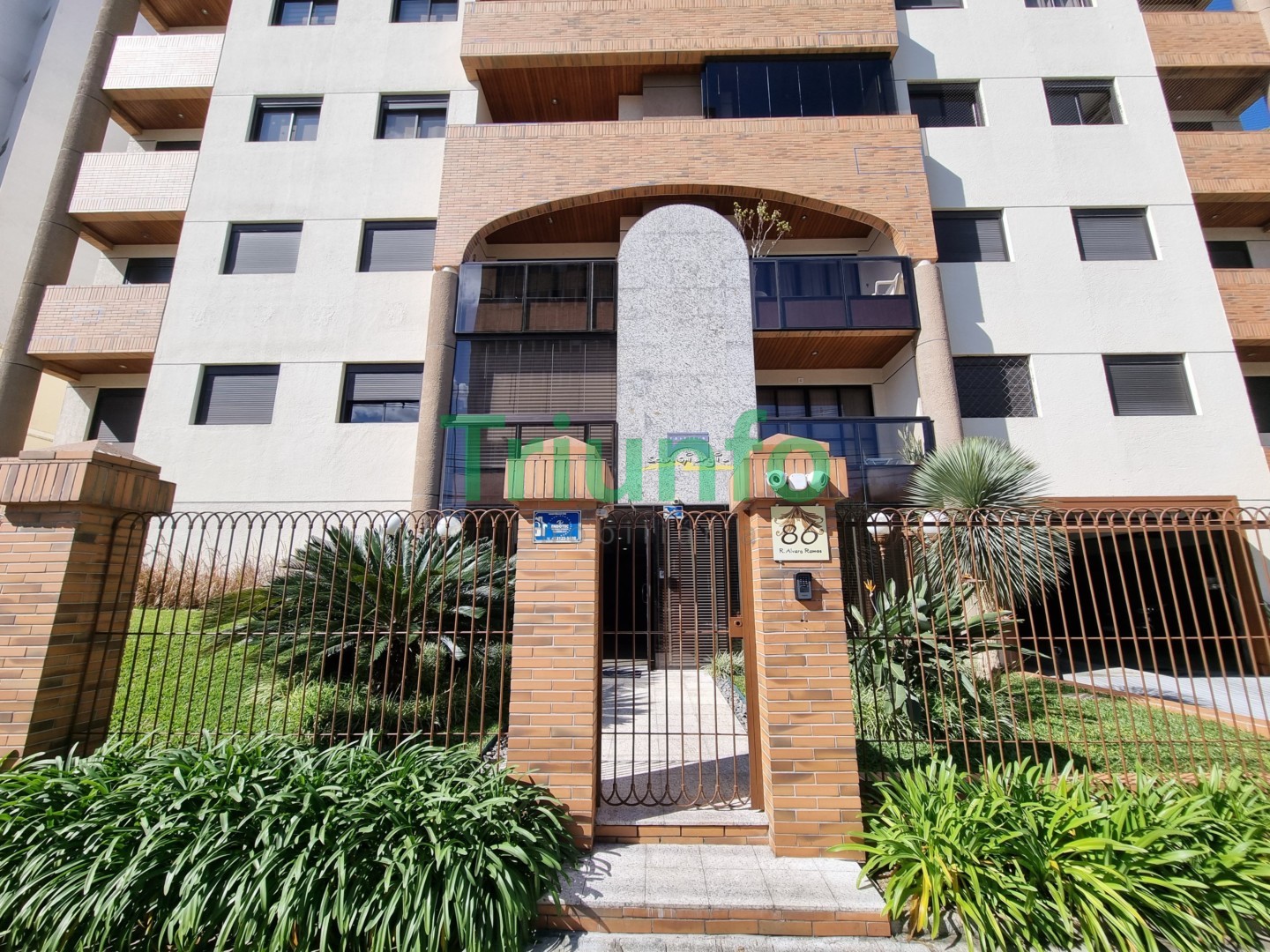 Apartamento para venda no Centro Civico em Curitiba com 163m² por R$ 1.349.000,00