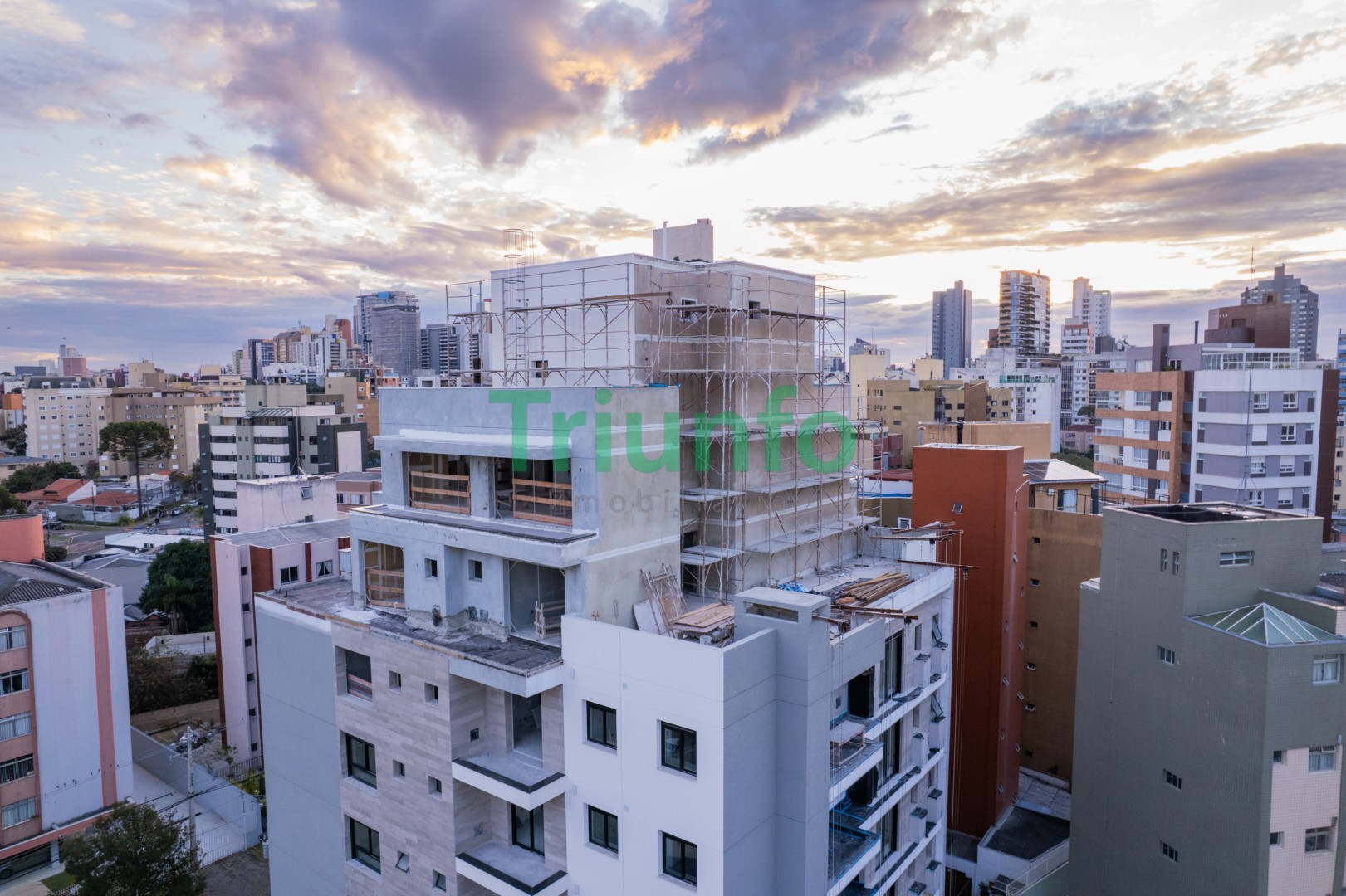 Apartamento para venda no Juveve em Curitiba com 0m² por R$ 1.702.086,67